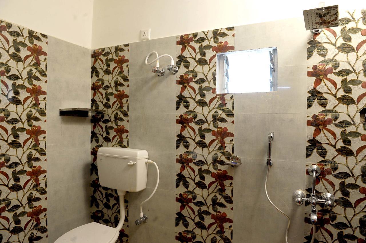 Jayanti Hotel Tarapith Exterior photo